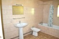 Maison à vendre à rénover située à Cours les Bains - Salle de bains